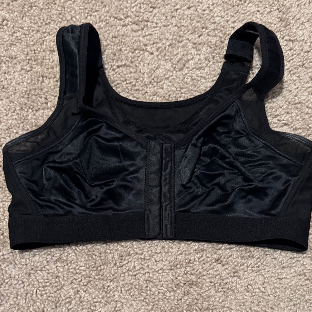 Black Women's Sports Bra